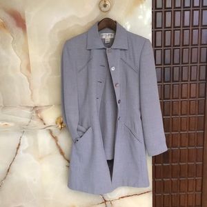 Larry Levine 2 piece suit (skirt/jacket), size 6